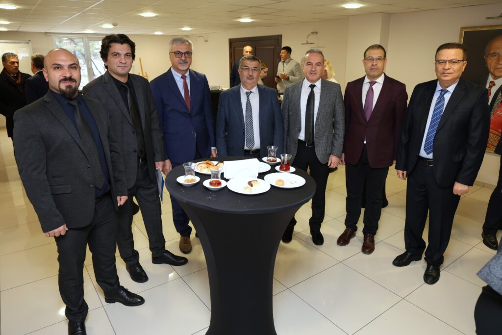 Bursa Uludağ Üniversitesi (BUÜ), kuruluşunun 50. yılında hayırsever iş insanı Asım Kocabıyık’ın adını yaşatmaya devam ediyor.