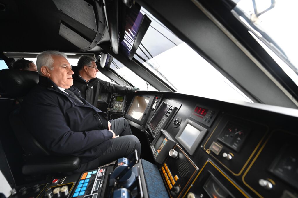  Marmara Belediyeler Birliği (MBB) ve Bursa Büyükşehir Belediye Başkanı Mustafa Bozbey, Marmara Denizi'nde tekrar görülmeye başlanan müsilaj tehdidine dikkat çekti. Gemlik Körfezi'nde incelemelerde bulunan Başkan Bozbey, atık yönetimi konusunda ciddi bir strateji geliştirilmesi gerektiğinin altını çizdi.