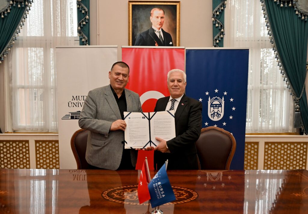 Bursa Büyükşehir Belediyesi ile Mudanya Üniversitesi arasında kentin sosyal, kültürel ve ekonomik gelişimine katkı sağlamak, eğitim ve araştırma faaliyetlerini desteklemek amacıyla iş birliği protokolü imzalandı.