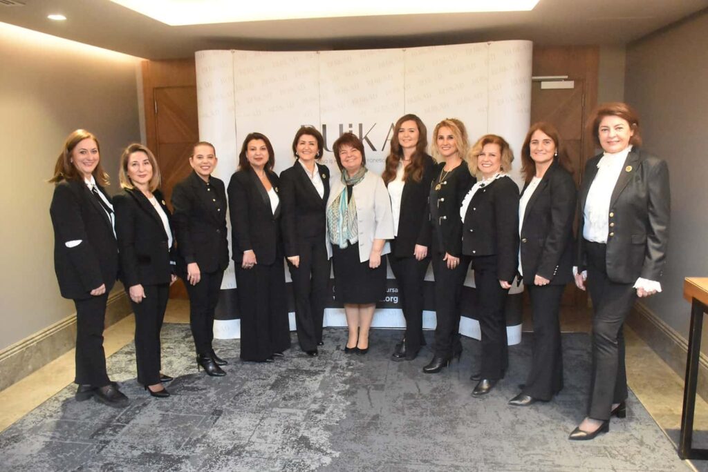 Bursa İş Kadınları ve Yöneticileri Derneği (BUİKAD) tarafından geleneksel olarak her yıl düzenlenen “İş Yaşamında Başarılı Kadın Ödülleri” töreninin tanıtım toplantısı gerçekleştirildi.