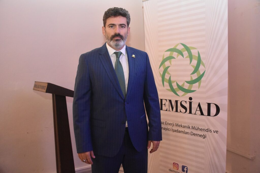 Doğalgaz Enerji Mekanik Mühendisliği Sanayici ve İş İnsanları Derneği (DEMSİAD) Yönetim Kurulu Başkanı Alptekin Şahintürk, yaptığı açıklamada, Bolu Kartalkaya’da yaşanan elim felaketin ders alınması gereken bir hadise olduğunu belirterek, yerinde, zamanında alınacak önlemler ve denetlemelerle bu tür felaketlerin önlenebileceğini ve zararlarının azaltılabileceğini belirtti.