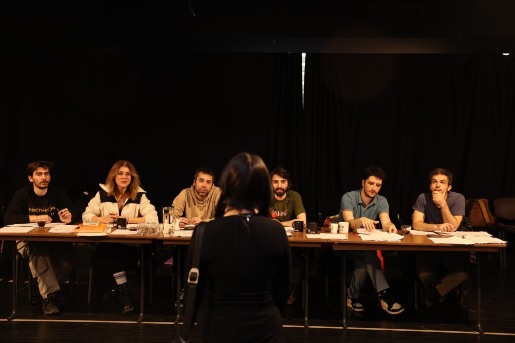 Nilüfer Kent Tiyatrosu’nun gençler için düzenlediği “Genç NKT” projesinde yeni dönemde yer alacak gençler yapılan uygulamalı sınavla belirlendi. Ekibe seçilen 26 genç, 5 ay boyunca alacakları eğitim kapsamında bir tiyatro oyununun sahnelenmesi sürecine de yakından tanıklık edecekler. 