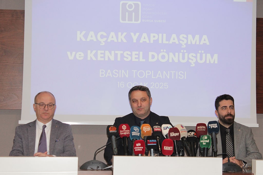 İnşaat Mühendisleri Odası (İMO) Bursa Şubesi Yönetim Kurulu Başkanı Serdar Atilla Erdem, kaçak yapılaşma ve kentsel dönüşüm sorunları ile ilgili gerçekleştirilen basın toplantısında Bursa’da kaçak yapılaşma ile mücadelenin yeterli olmadığını belirterek, “İmarsız alanlarımıza yapılan kaçak yapılaşma bir tarafa, imarlı olan alanlardaki ruhsatlı sanayi ve konutlarımızın da kaçak olmaya evrilmiş ve bunların da kabul edilir olmuş bir Bursa’da hangi kaçak yapı ile mücadeleden bahsediyoruz?” dedi.