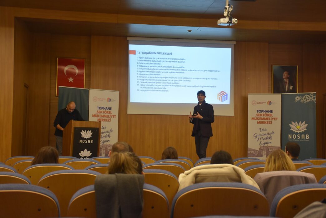 Nilüfer Organize Sanayi Bölgesi - NOSAB Akademi ve Tophane Sektörel Mükemmellik Merkezi işbirliği ile düzenlenen organizasyonla firmaların temsilcilerine ‘Z Kuşağı’nın iş yerindeki davranışları ve beklentilerini anlamak’ konusunda bilgiler verildi.