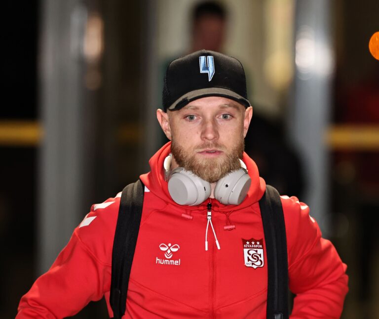 Trendyol Süper Lig'in 22. hafta maçında yarın deplasmanda İkas Eyüpspor ile karşılaşacak Net Global Sivasspor, İstanbul'a geldi.