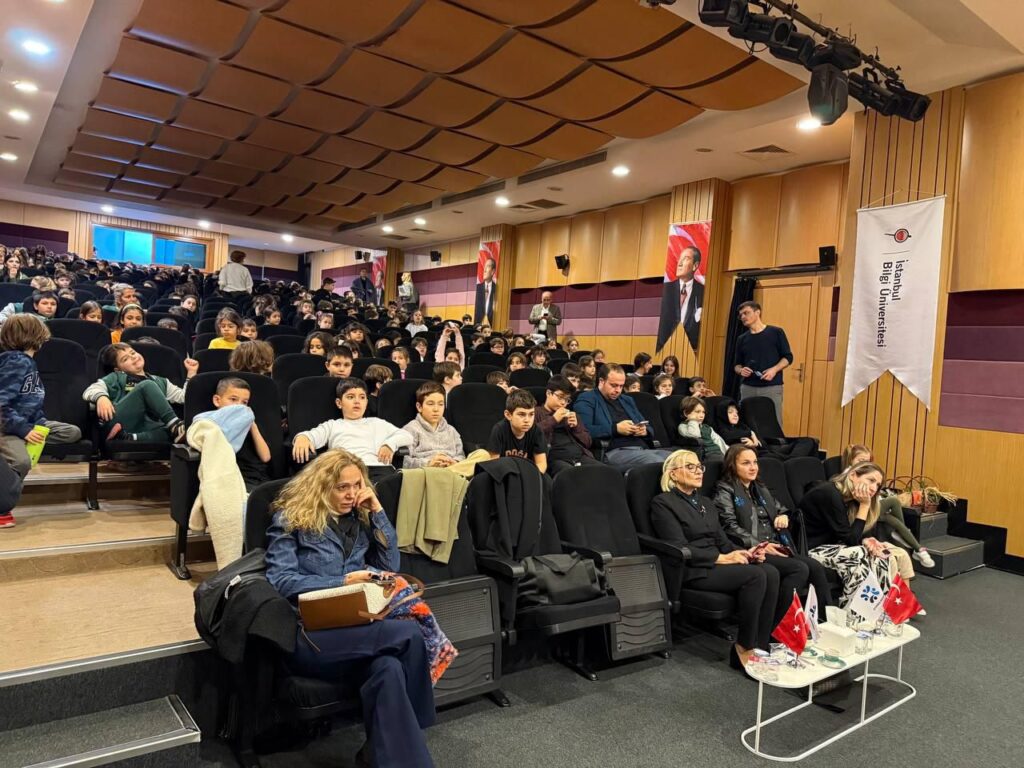 İstanbul BUSADER, ''İSTANBUL BUSADER KONUŞUYOR'' projesi kapsamında düzenlenen ''Sürdürülebilir Bir Çevre Serisi'' söyleşilerinin ilkini Doğa Koleji Ataşehir 1. Kampüs’ünde gerçekleştirdi.