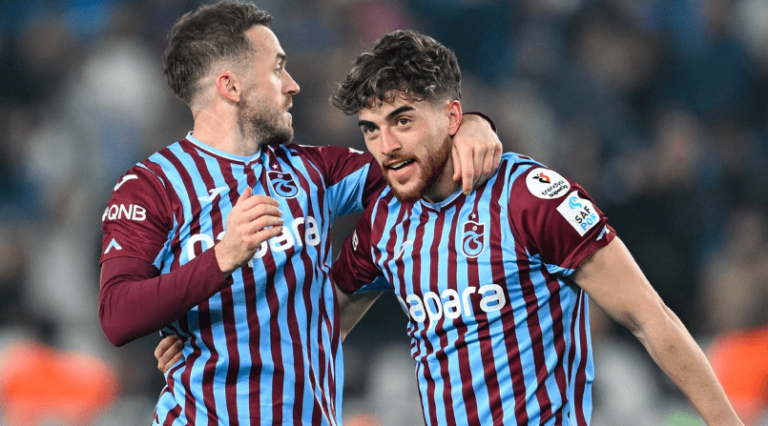 Trendyol Süper Lig 2024-25 Sezonu'nun 20. hafta maçında deplasmanda Trabzonspor ile karşılaşacak olan Net Global Sivasspor'umuz, mücadelenin hazırlıklarına bugün yaptığı antrenmanla başladı.