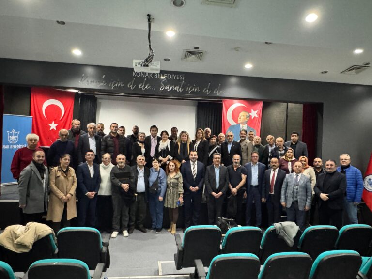 Türkiye genelinde güçlü bir Ardahan Konfederasyonu inşa etme hedefiyle yola çıkan Ardahan Konfederasyonu, ilk buluşmasını İzmir’de gerçekleştirdi. Coşkuyla karşılanan bu buluşmada birlik ve dayanışma mesajları verilirken, katılımcılar da etkinliğe büyük ilgi gösterdi.
