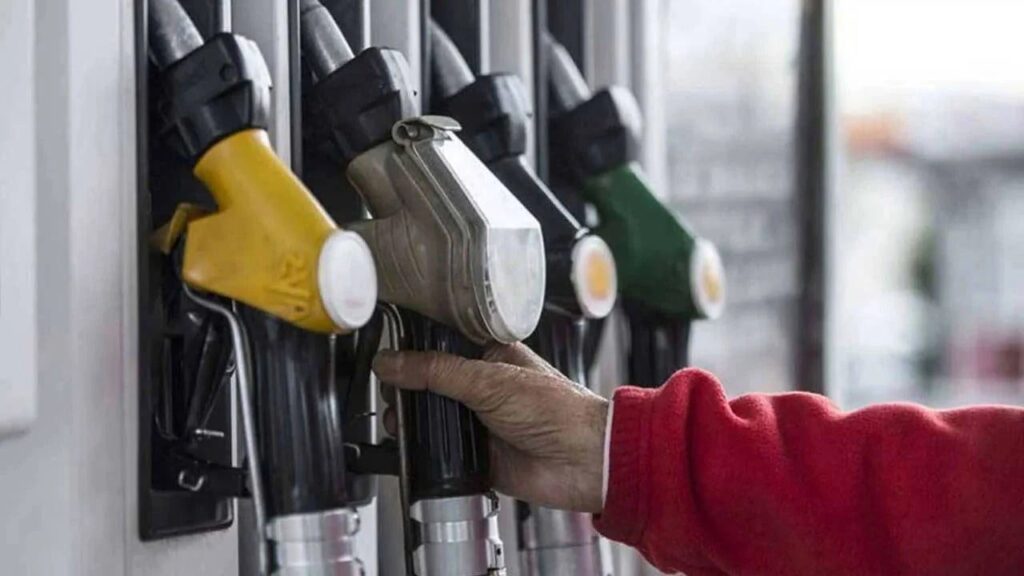 Dün Gece İtibariyle Benzine 1.24 TL Zam Geldi: İşte Detaylar