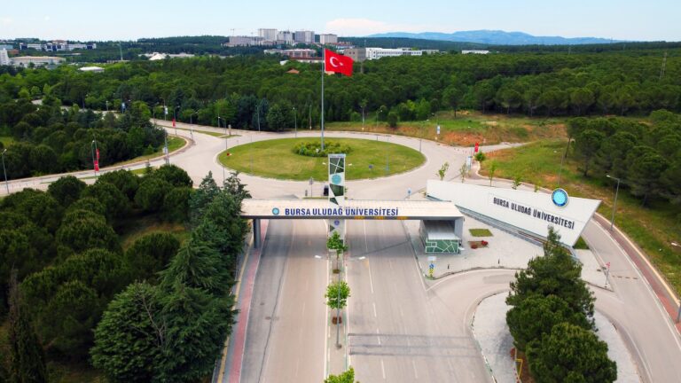 Gençlik Hizmetleri Genel Müdürlüğü tarafından yürütülen Üniversite Öğrenci Toplulukları İş Birliği ve Destek Programı (ÜNİDES) kapsamında, 2024-2025 yılı 2. dönem başvuru sonuçları açıklandı. Listede Bursa Uludağ Üniversitesi (BUÜ) öğrencilerinin hazırladığı 10 proje yer aldı.