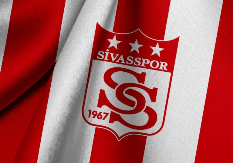 Trendyol Süper Lig 2024-25 Sezonu'nun 21. hafta maçında sahasında Bellona Kayserispor ile karşılaşacak olan Net Global Sivasspor, mücadelenin hazırlıklarına bugün yaptığı antrenmanla başladı.