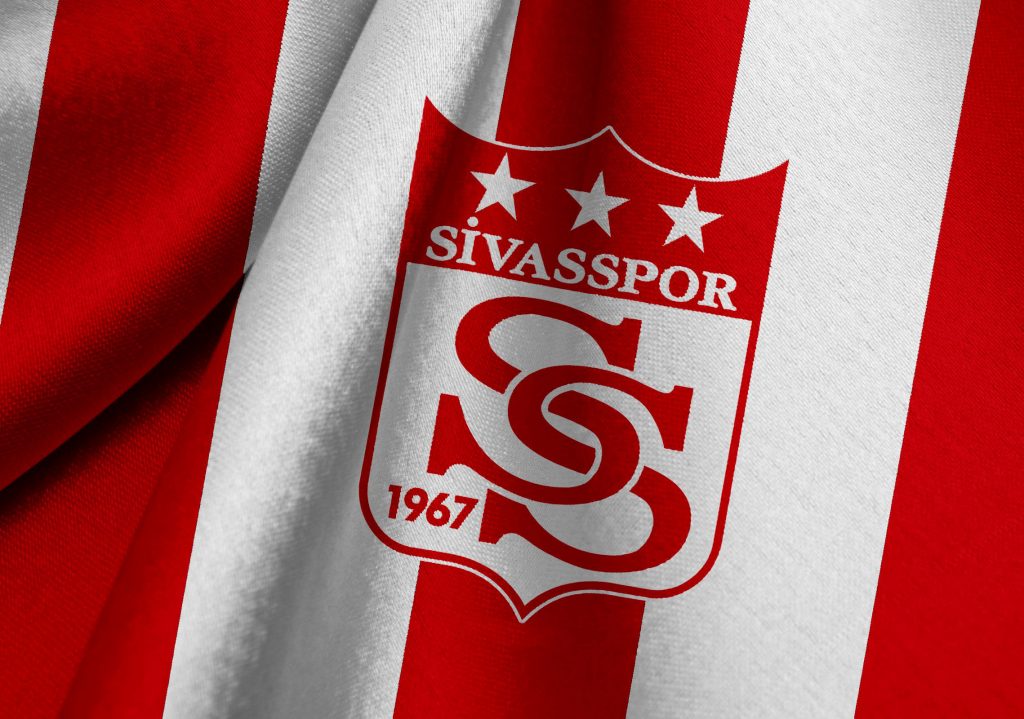 Trendyol Süper Lig 2024-25 Sezonu'nun 21. hafta maçında sahasında Bellona Kayserispor ile karşılaşacak olan Net Global Sivasspor, mücadelenin hazırlıklarına bugün yaptığı antrenmanla başladı.