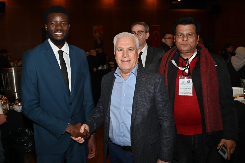  Bursa’nın turizmden hak ettiği payı alabilmesi için yeni pazar arayışlarını sürdüren Bursa Büyükşehir Belediyesi, EMITT 2025 kapsamında 15 ülkeden 35 tur operatörünü Bursa’da ağırlayarak turizm kuruluşları, otelciler ve turizm acentelerine birebir görüşme imkanı sundu.