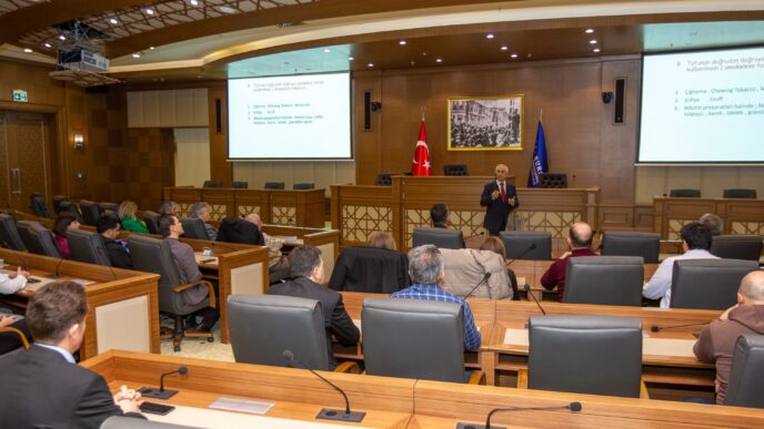 Bursa Büyükşehir Belediyesi tarafından 9 Şubat Sigarayı Bırakma Günü etkinlikleri kapsamında çalışanlara sigara bağımlılığı ve sigarayı bırakma konusunda bilgilendirme yapıldı.