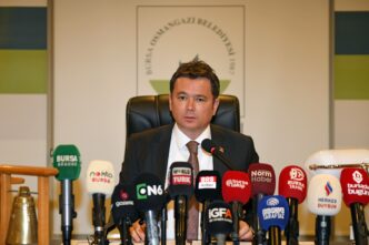 Osmangazi Belediyesi’nin Şubat Ayı Olağan Meclis Toplantısı, Osmangazi Belediye Başkanı Erkan Aydın’ın başkanlığında yapıldı. 