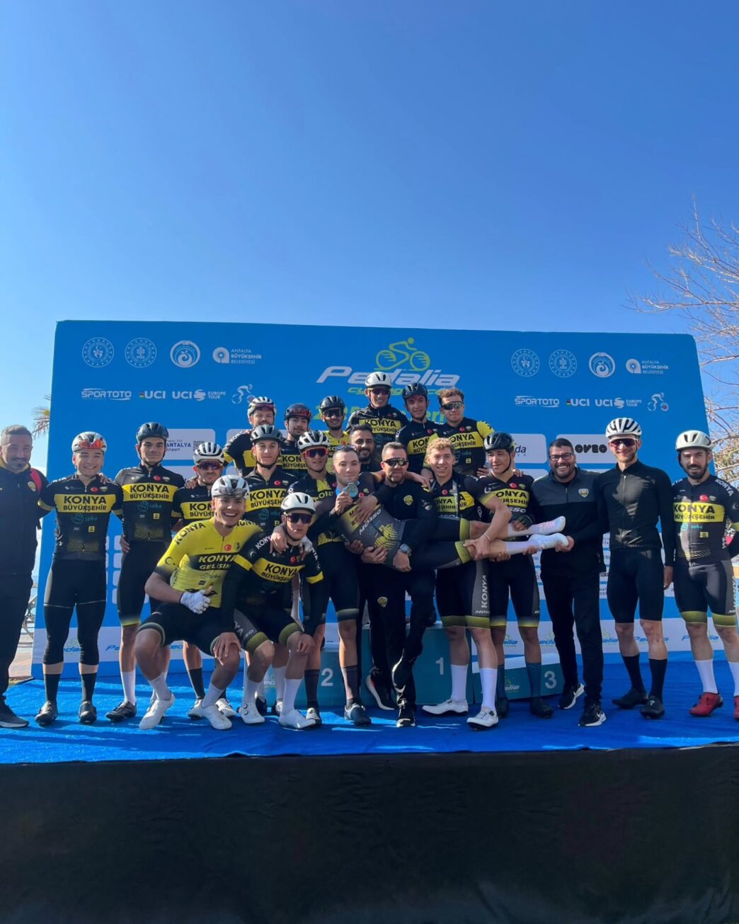 Konya Büyükşehir Belediyespor Bisiklet Takımı sporcuları uluslararası müsabakalarda adından söz ettirmeye devam ediyor. 