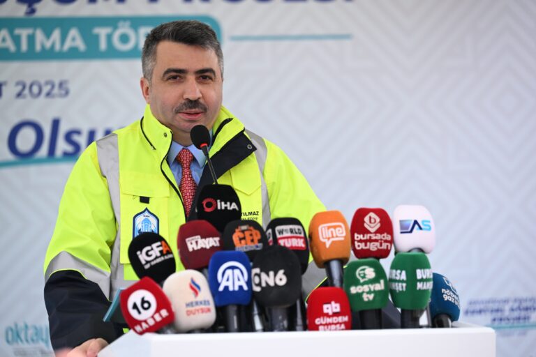 İlçenin 27 farklı noktasında kentsel dönüşüm projesi yürüten Yıldırım Belediyesi, Davutkadı Kentsel Dönüşüm Projesi’nin temelini attı.
