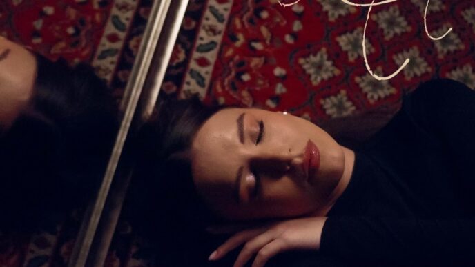 Türk müzik sahnesinin yükselen ismi Duru And, yeni şarkısı “Esamen” ile dinleyicileriyle buluşmaya hazırlanıyor. Osman Çetin prodüktörlüğünde hazırlanan bu parça, güçlü sözleri ve modern sound’uyla dikkat çekiyor.