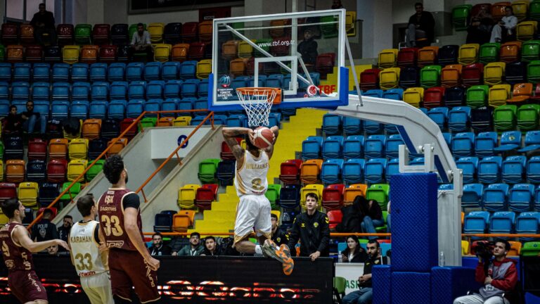 Konya Büyükşehir Belediyespor, Türkiye Sigorta Türkiye Basketbol Ligi'nin 25. haftasında Bandırma Bordo Basketbol’u konuk etti.