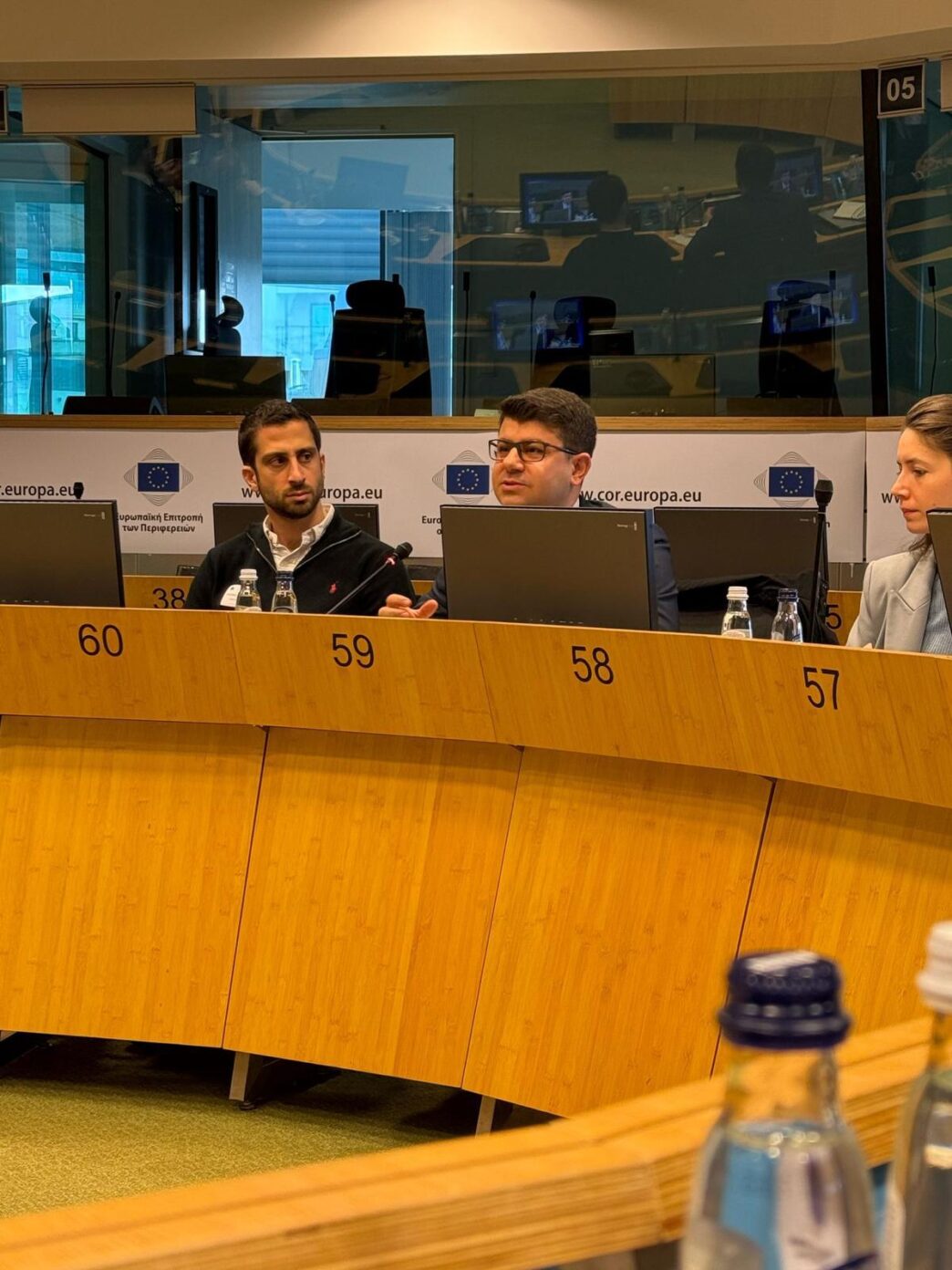 Avrupa Birliği Bölgeler Komitesi’nin öncülüğünde yürütülen “Kadınlar İçin Güvenli Alan” uygulamasına Türkiye’den katılan ilk ve tek yerel yönetim olan Mudanya Belediyesi, “Avrupa Yerel Yaşamda Kadın-Erkek Eşitliği Şartı”nı da kabul etmesiyle, öncü bir model haline geliyor. Avrupa Birliği Bölgeler Komitesi Başkanı Kata Tüttő, Mudanya Belediyesi’nin attığı adımları örnek uygulamalar olarak gösterdi.