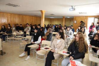  Bursa Büyükşehir Belediyesi tarafından Bursa Uludağ Üniversitesi öğrencilerine yönelik kişisel gelişim semineri düzenlendi.