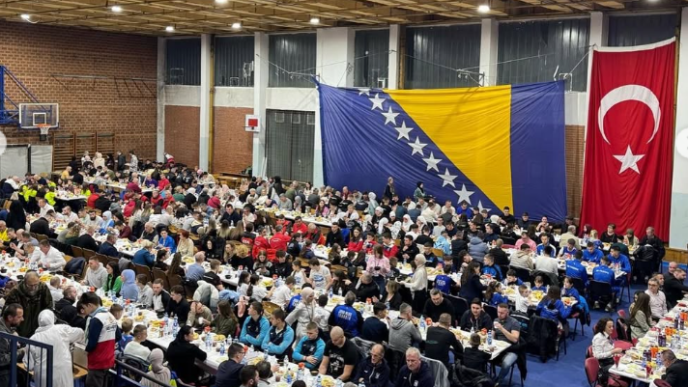 Ramazan iftar programlarını her yıl farklı bir Balkan ülkesinde yapan Balkan Rumeli Sanayicileri ve İş İnsanları Derneği (BALKANTÜRKSİAD) 2025’in iftar programını Bosna Hersek’in Travnik kentinde düzenledi.