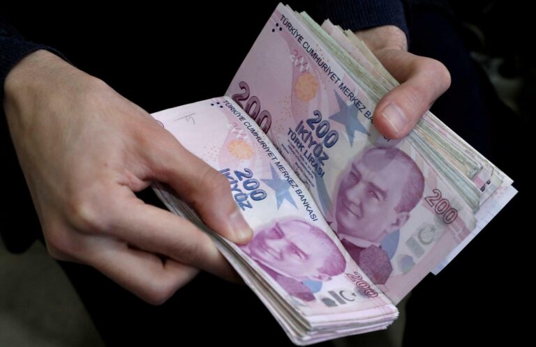 AK Parti Grup Başkanı Abdullah Güler, emekli bayram ikramiyesini 4 bin lira olarak duyurdu.