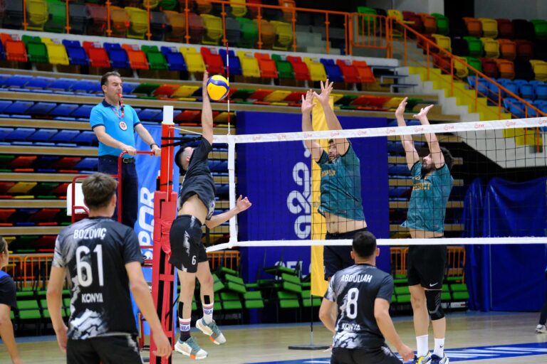 Konya Büyükşehir Belediyesi tarafından organize edilen İlçeler Arası Voleybol Turnuvası’nda heyecan başlıyor.