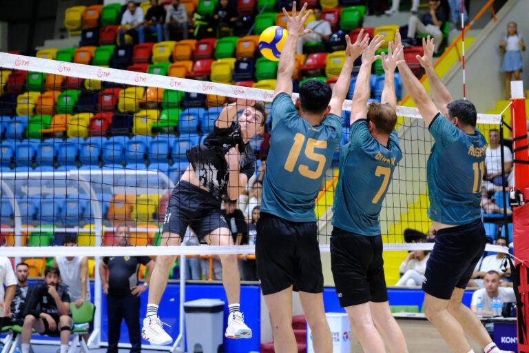 Konya Büyükşehir Belediyesi tarafından organize edilen İlçeler Arası Voleybol Turnuvası’nda heyecan başlıyor.