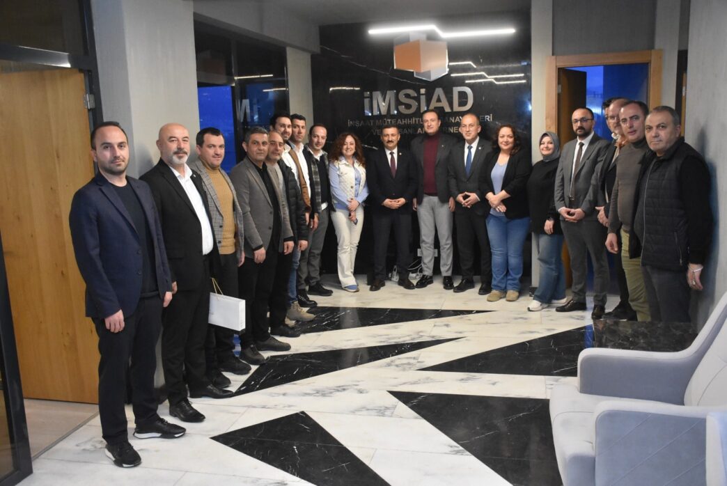 İnşaat Müteahhitleri Sanayici ve İş İnsanları Derneği (İMSİAD) yönetimi, İYİ Parti Bursa Milletvekili Selçuk Türkoğlu ve beraberinde İYİ Parti Bursa İl Başkanı İsmail Kaya ile il yöneticilerini ağırladı.