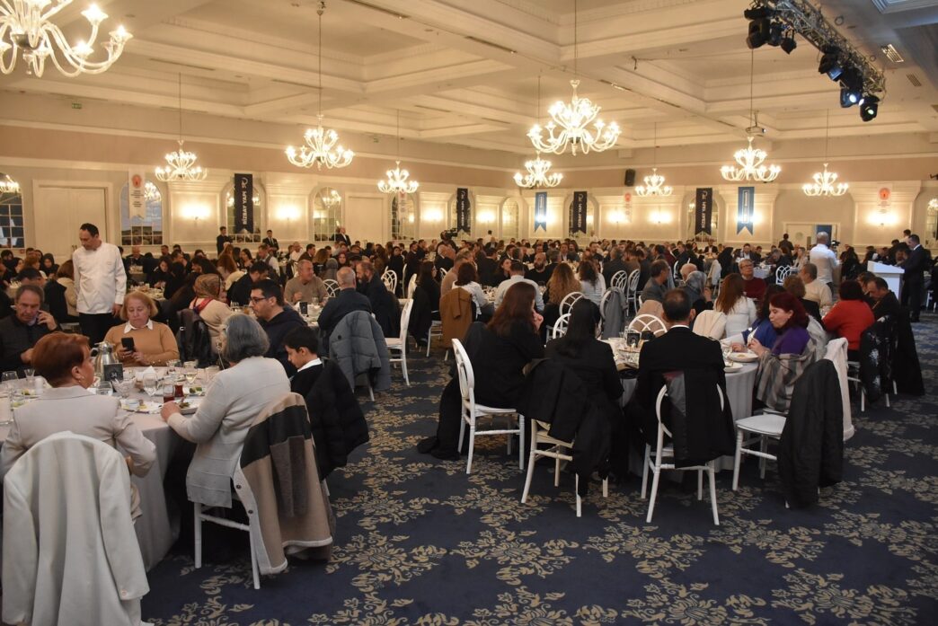 TMMOB Jeoloji Mühendisleri Odası Güney Marmara Şubesi Yönetimi, Jeoloji Gecesi’nde üyeleri ve meslektaşları ile İftar bereketini paylaştı.