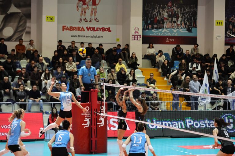 Nilüfer Belediyespor Eker, ligin son maçında Sarıyer Belediyesi Spor Kulübü’nü 3 – 0 mağlup etti. Ligin son haftasını galibiyetle kapatan mavi beyazlı ekip, ligde kalmayı başardı.