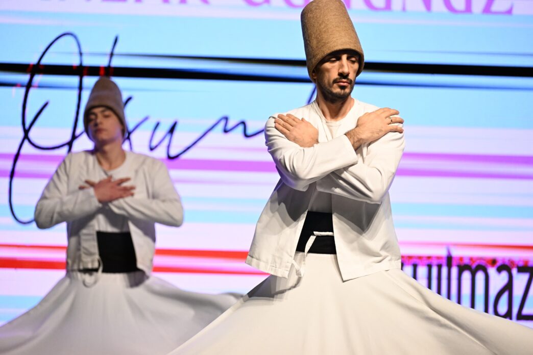 Yıldırım Belediyesi, 8 Mart Dünya Kadınlar Günü kapsamında “Üreten Kadınlar Paneli” adlı özel bir etkinlik düzenledi. Barış Manço Kültür Merkezi’nde gerçekleştirilen programda, üreten kadınların başarı hikayeleri ve toplumsal hayattaki rolleri ele alındı.