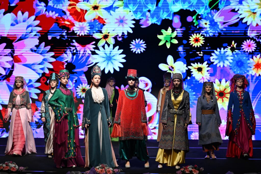 Yıldırım Belediyesi, 8 Mart Dünya Kadınlar Günü kapsamında “Üreten Kadınlar Paneli” adlı özel bir etkinlik düzenledi. Barış Manço Kültür Merkezi’nde gerçekleştirilen programda, üreten kadınların başarı hikayeleri ve toplumsal hayattaki rolleri ele alındı.