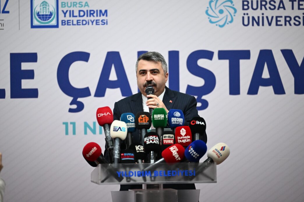 Cumhurbaşkanı Recep Tayyip Erdoğan tarafından 2025 yılının "Aile Yılı" ilan edilmesi kapsamında Yıldırım Belediyesi ile Bursa Teknik Üniversitesi iş birliğinde Aile Çalıştayı düzenlendi.