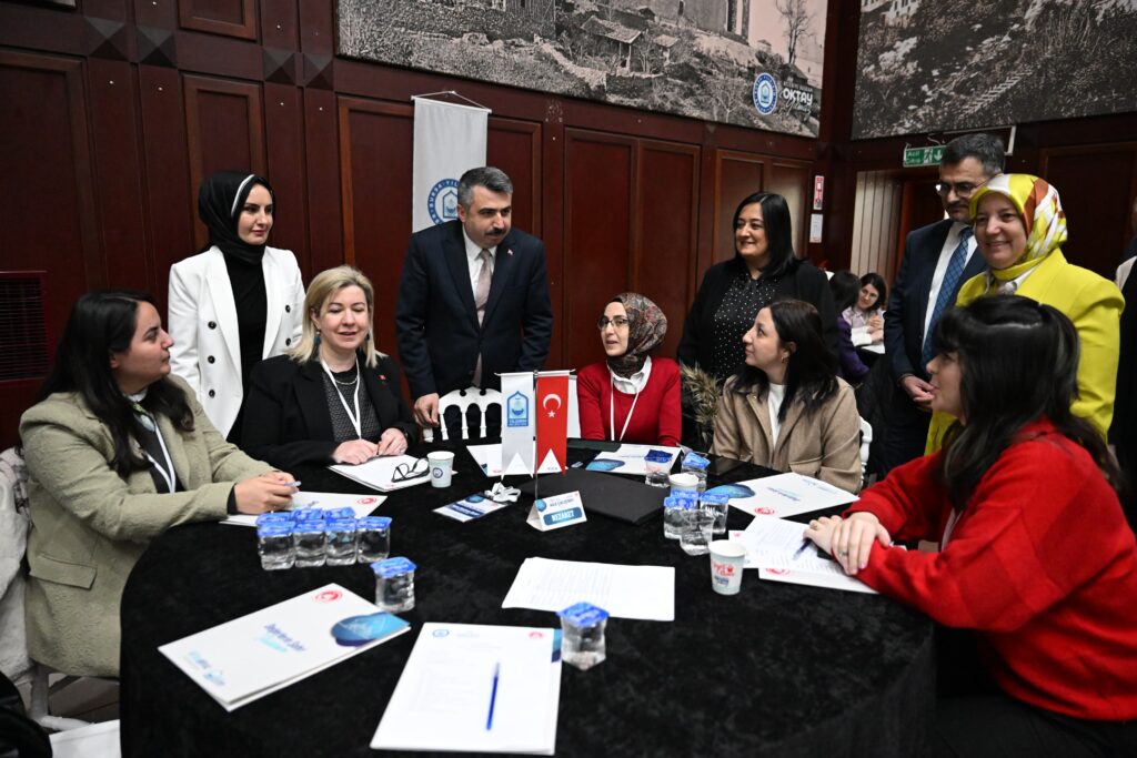 Cumhurbaşkanı Recep Tayyip Erdoğan tarafından 2025 yılının "Aile Yılı" ilan edilmesi kapsamında Yıldırım Belediyesi ile Bursa Teknik Üniversitesi iş birliğinde Aile Çalıştayı düzenlendi.