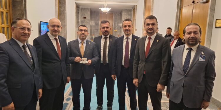 TBMM’de Geleneksel Bucak Salebi İkramı yapıldı