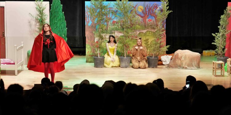 Kırmızı Başlıklı Kız Müzikali Keçiören’de Miniklerden Tam Not