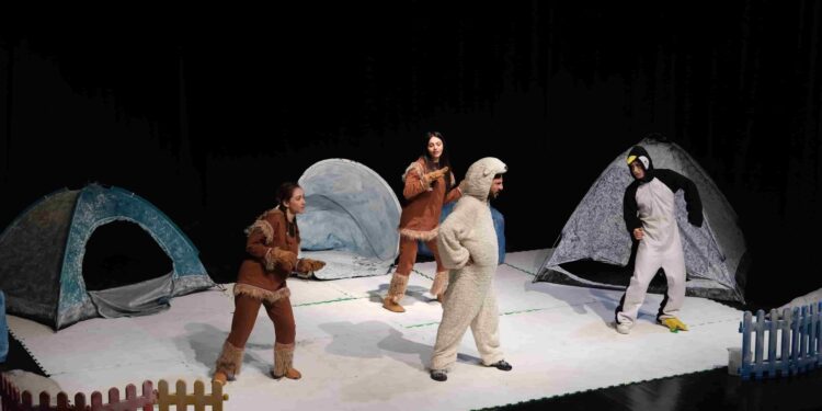 Yıldırım’da Her Pazar Tiyatro: Çocuklardan ‘Kutup Masalı’na Tam Not!