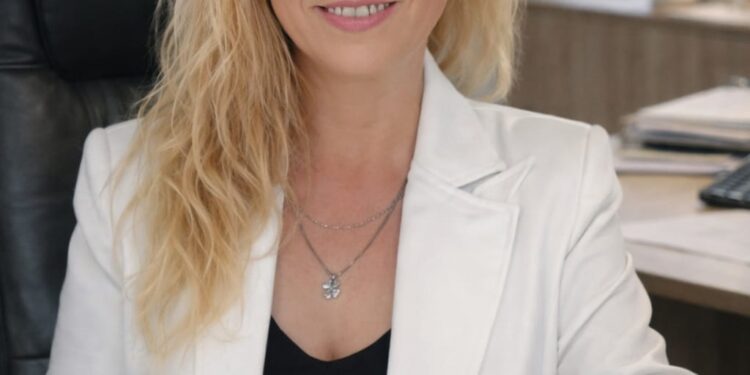 İYİ Parti Manisa Kadın, Aile ve Sosyal Hizmetler Başkanı Ayşegül Akın “Kadın Cinayetlerinin ve Çocuk Suçlarının Engellenmemesi Politiktir”