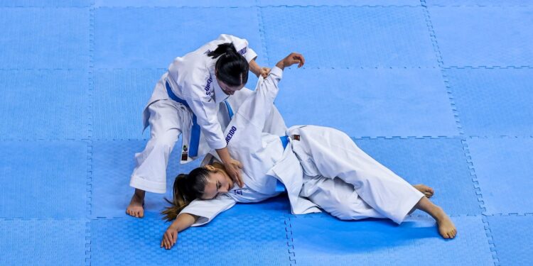 Burdur’da Karate Heyecanı