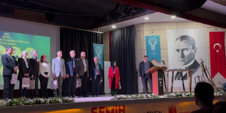 Manisa’da Kültür, Sanat ve Edebiyat Ödülleri Sahiplerini Buldu