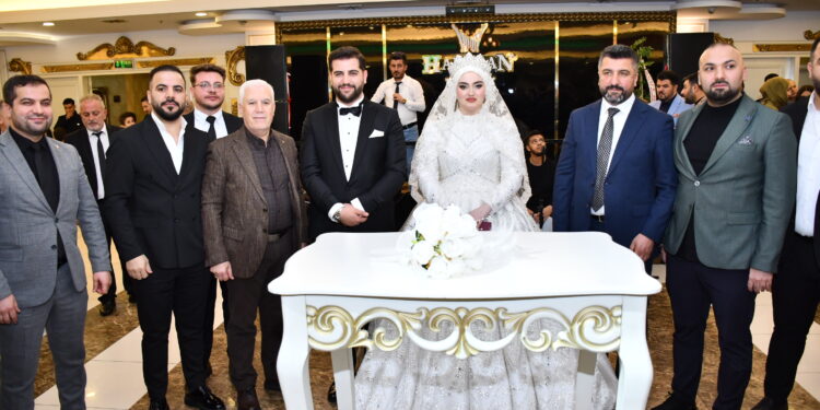 Bursa’da Protokolü Buluşturan Düğün: Rabia Kılıçaslan ile Harun Yurdakul Dünyaevine Girdi