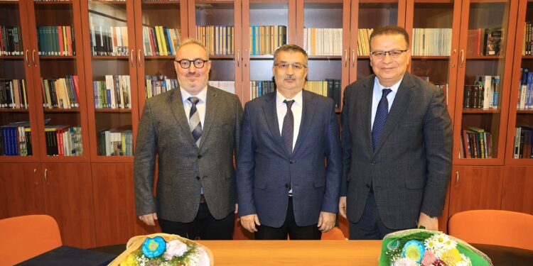 Gemlik Asım Kocabıyık MYO’da görev değişimi