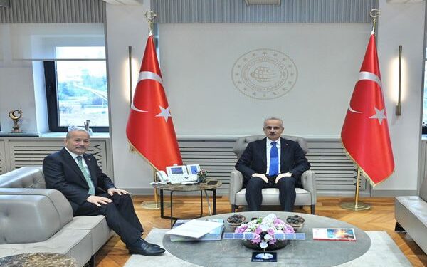 MHP Afyonkarahisar Mv. Mehmet Taytak Bakan Uraloğlu’nu Ziyaret Etti