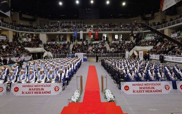 Denizli’de Coşkulu Hafızlık İcazet Merasimi