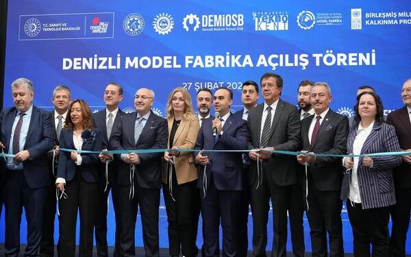 Denizli Model Fabrikası Açılışı’na Bakan Kacır Katılım Sağladı