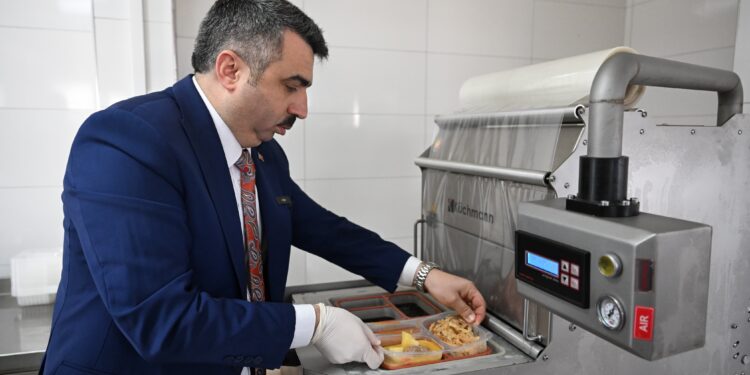 Yıldırım’da, Gönüller de Sofralar da Bir