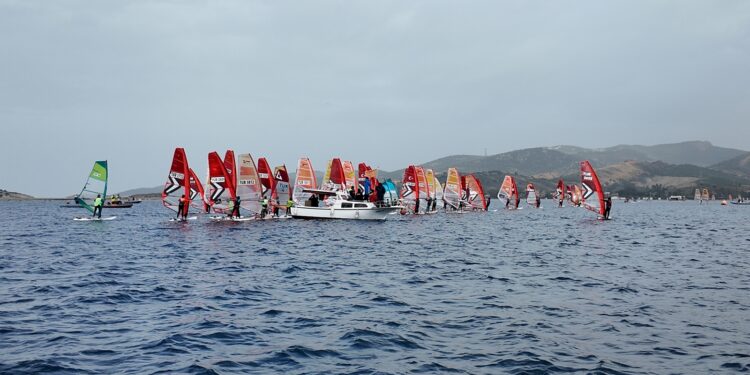 Foça Windsurf Dünya Şampiyonasına Hazırlanıyor
