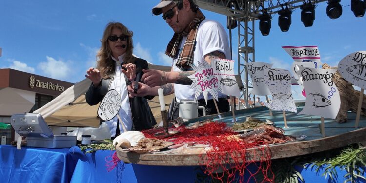 Foçanın Balıkları Festivalle Tanıtıldı